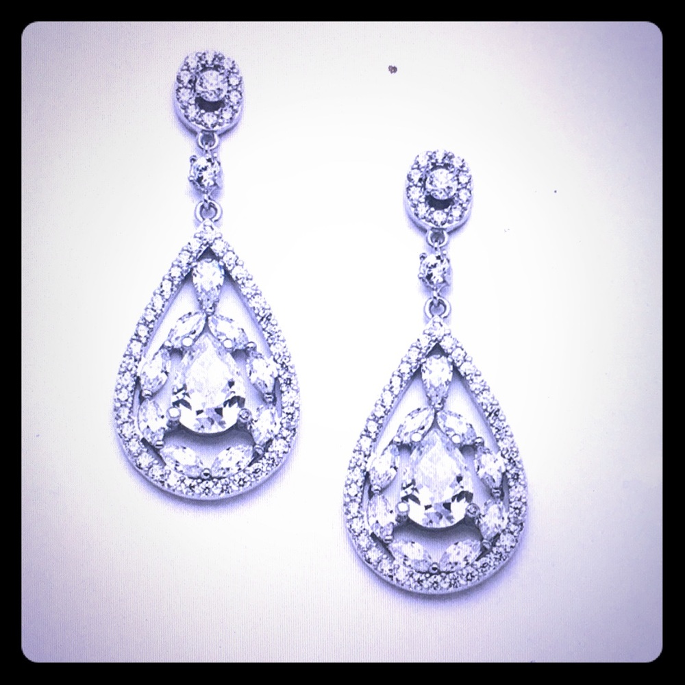 Mariell Earrings